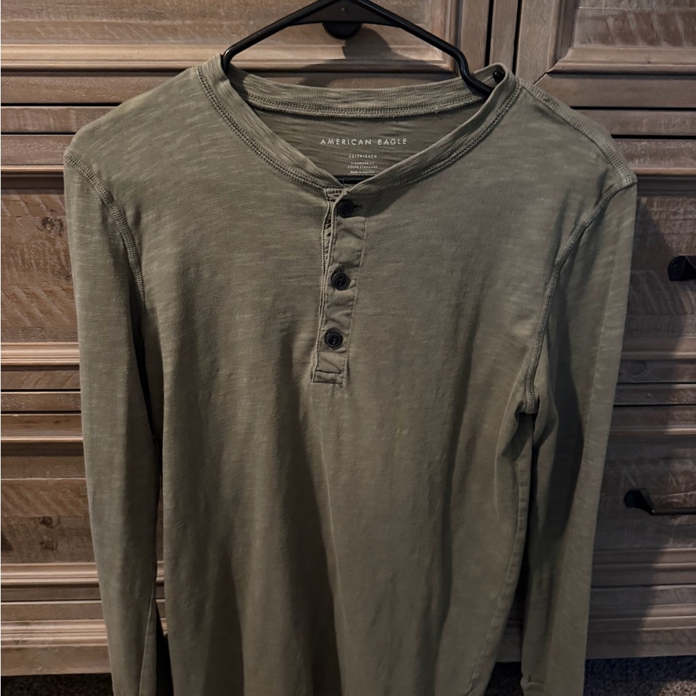 American Eagle Outfitters Men's Olive Long Sleeve Henley